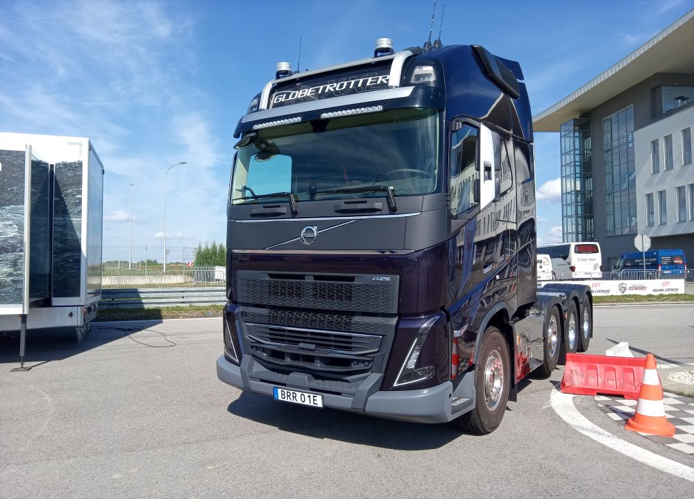 Co się zmieniło w najnowszym Volvo FH ? Truck i Transport
